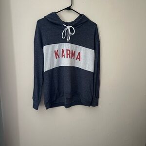 Well Worn Women's Gray and White Hoodie Sweater